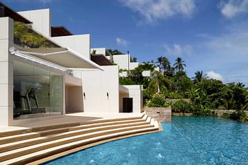 beige-awnings-pool beige-awnings-pool