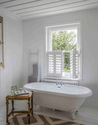Cafe Style Shutter bathroom-min cafestyle shutters by shaded interiors